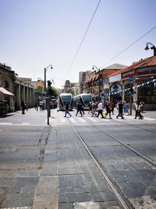 Stunning Apartment Located In The Heart Of The City Center, Close To A Synagogue, Train Station, Mahane Yehuda Market, Etc. Jerusalem Eksteriør bilde